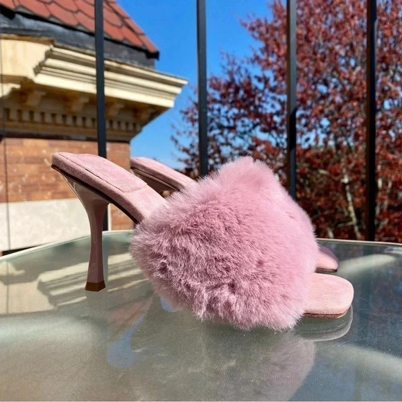 New Free People Jeffrey Campbell Utopic Faux Fur Heels Mules Sandals in Pink 7 - Picture 1 of 11